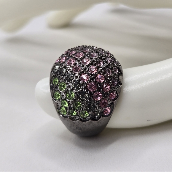 Swarovski Crystal Elements Gunmetal Statement Ring Pink Green Size 7 Prom - Picture 5 of 10